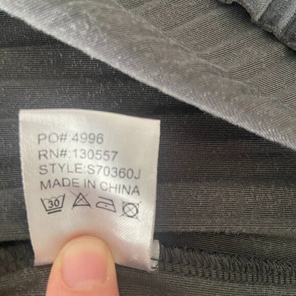 Velvet-look pleated skirt - Size Large - Picture 10 of 10